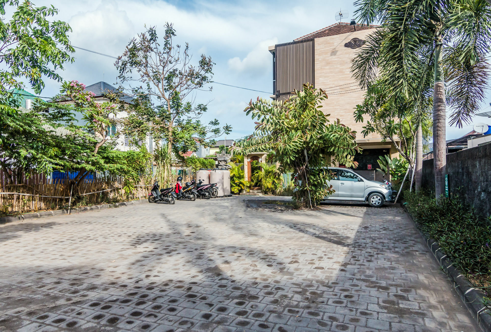 Zen Rooms Basic Jimbaran Taman Mulia Bagian luar foto